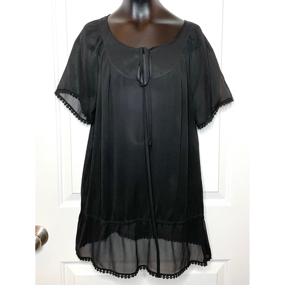 Mossimo black blouse